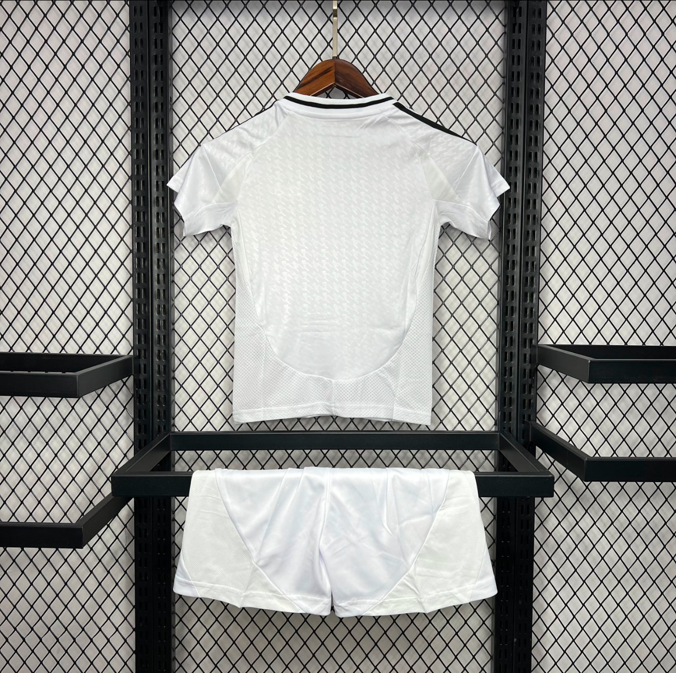 24/25 Real Madrid Home Kids Kit
