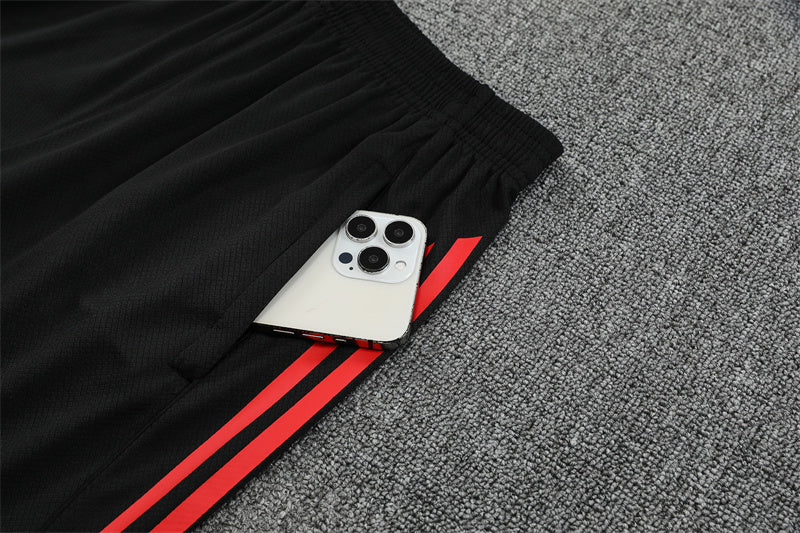 25/26 Liverpool Red/Black Shorts Training Set