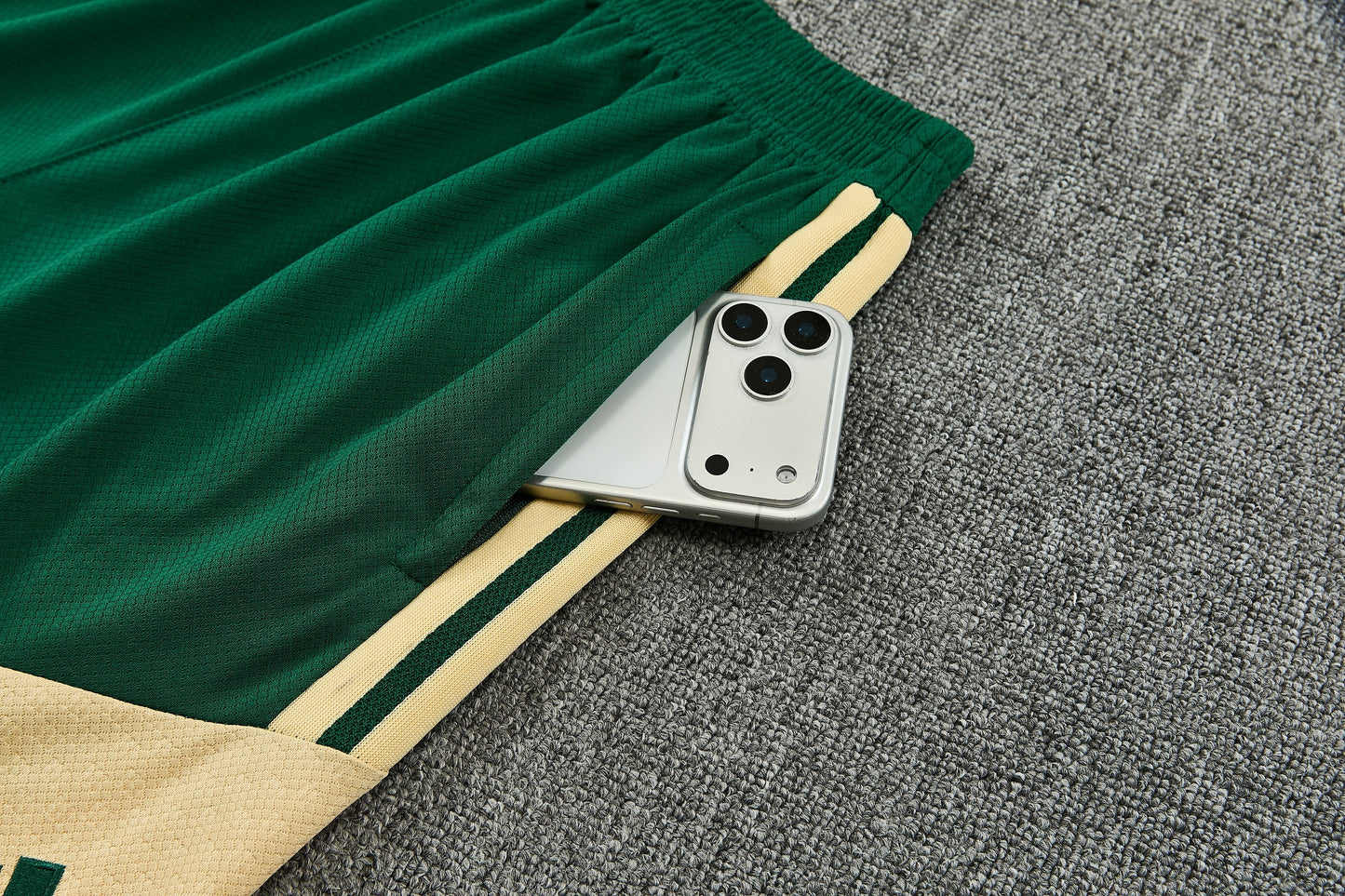 26/27 Real Madrid Green/Gold Vest Training Set