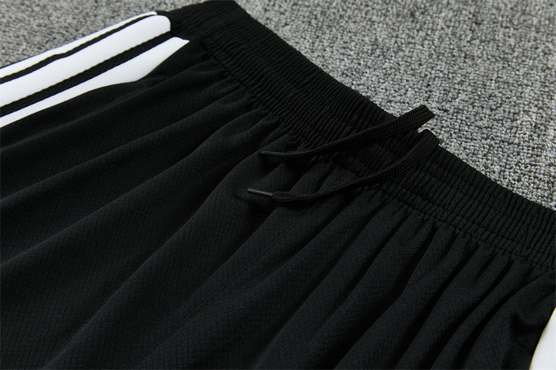 26/27 Juventus White/Black Shorts Training Set