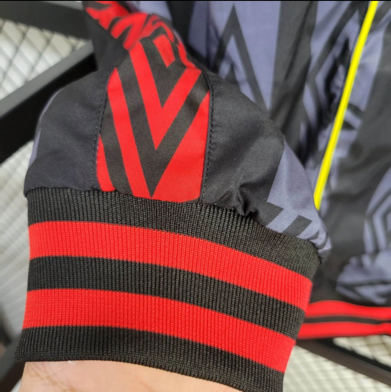 Retro Manchester United Windbreaker