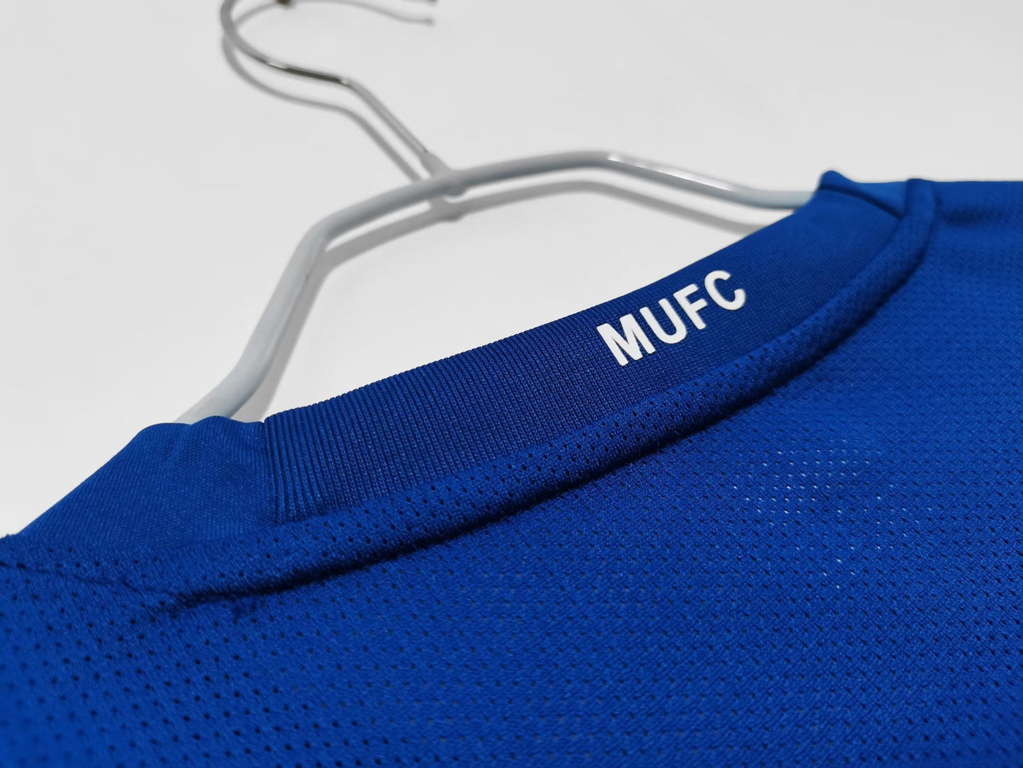 08/09 Manchester United Retro Away Jersey