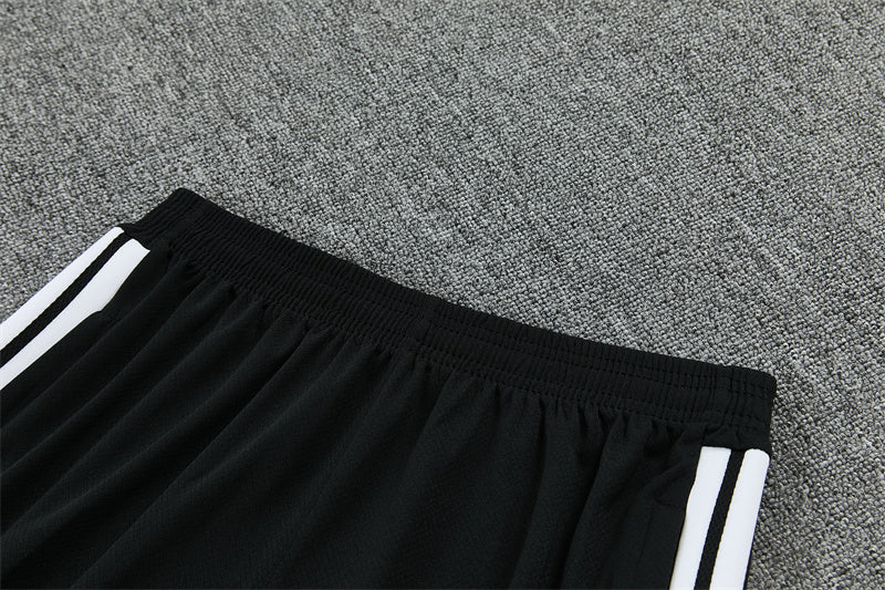 26/27 Liverpool Black ShortsTraining Set