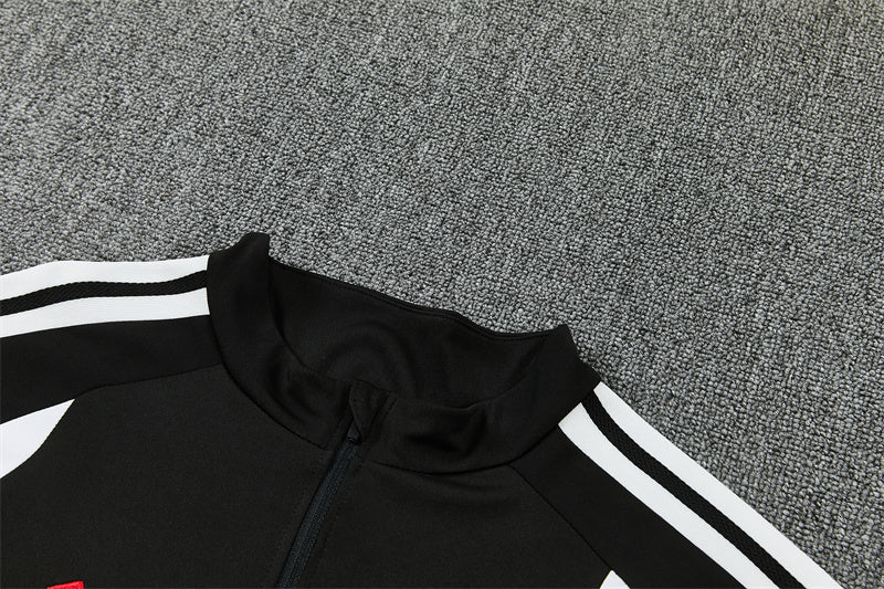 26/27 Liverpool FC Black And White 1/4 Zip Tracksuit