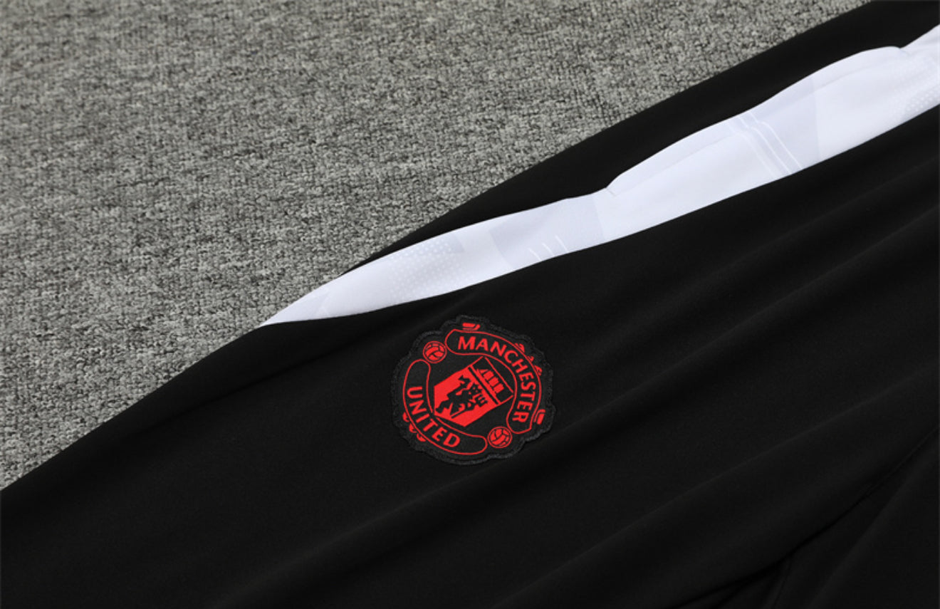 24/25 Manchester United Red 1/4 Zip Tracksuit