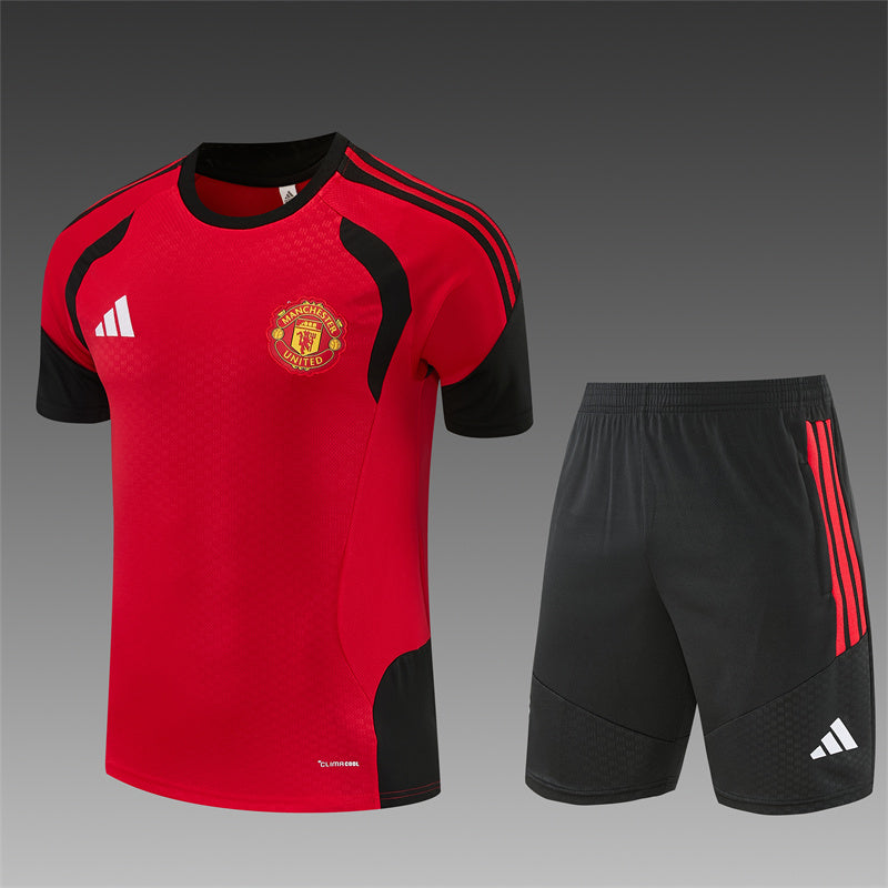 26/27 Manchester United Red/Black Shorts Training Set