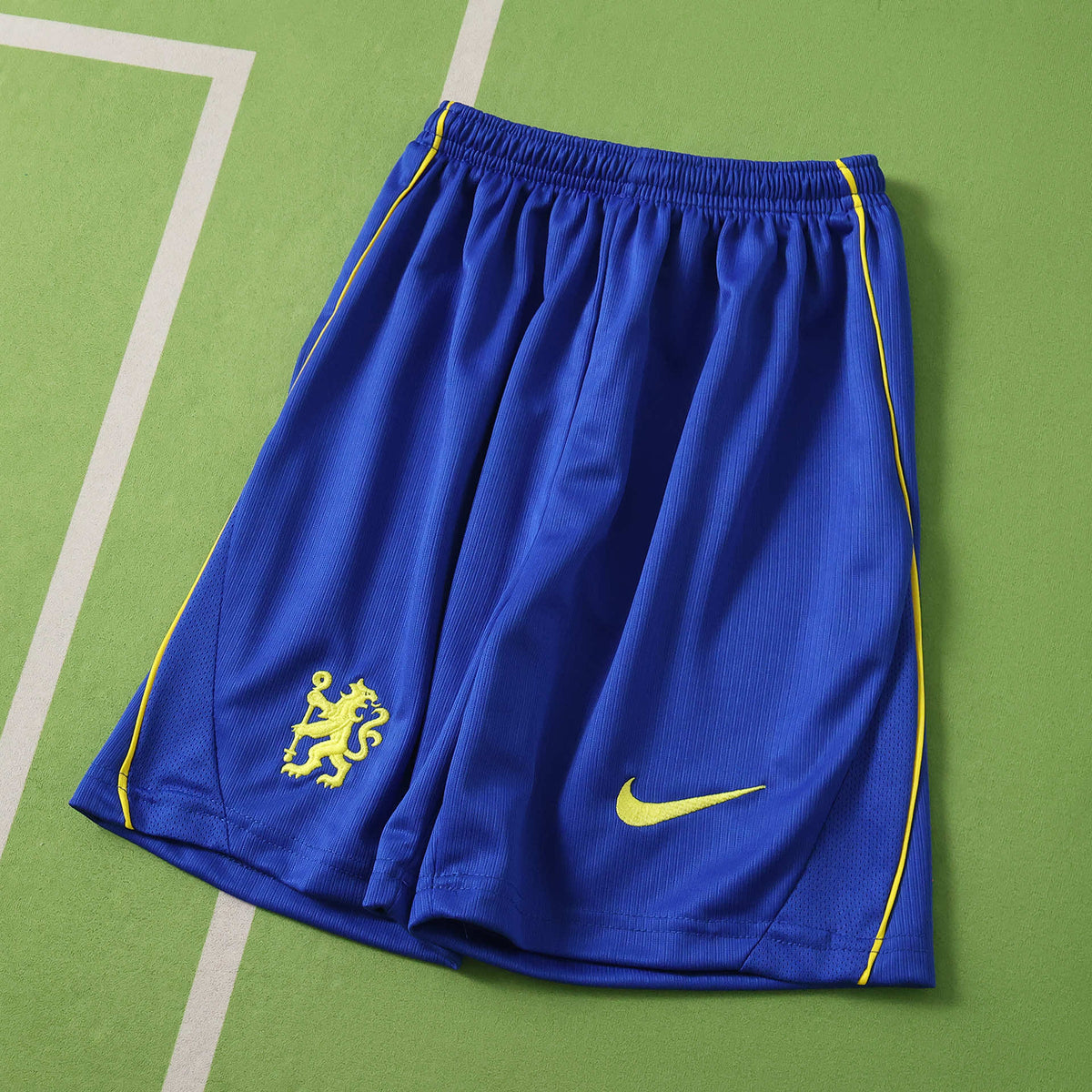 26/27 Chelsea Home Kids Kit