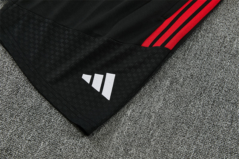 26/27 Manchester United Red/Black Shorts Training Set