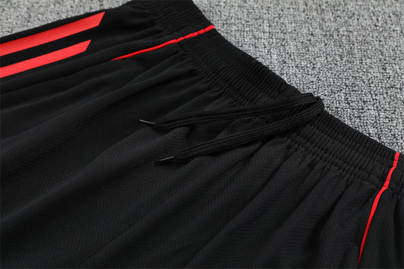 25/26 Liverpool Black Shorts Training Set