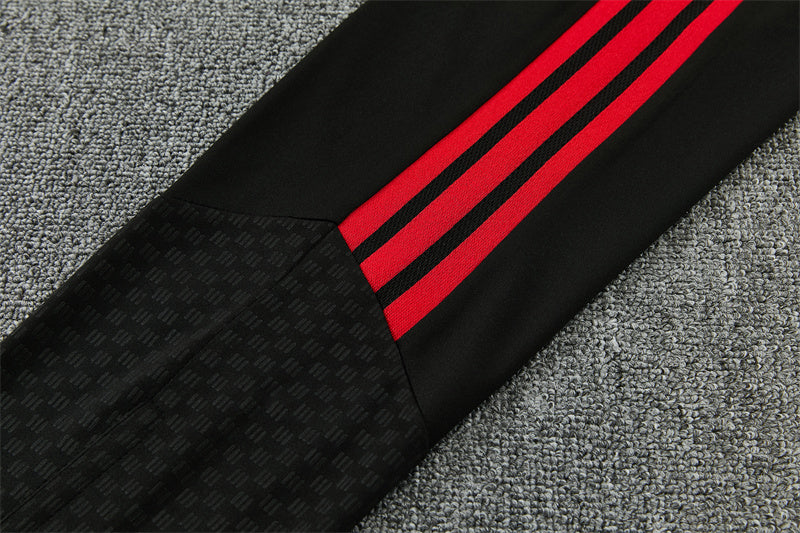 26/27 Manchester United Red And Black 1/4 Zip Tracksuit