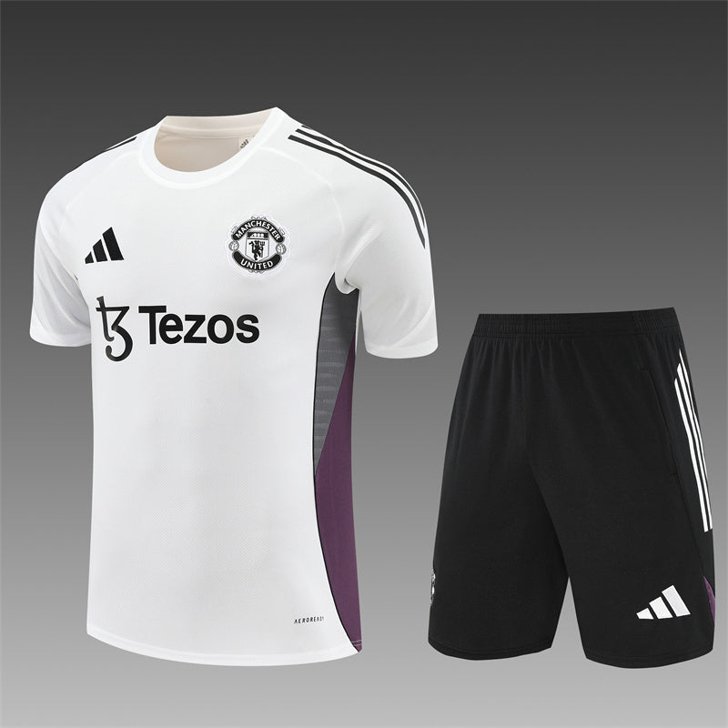 25/26 Manchester United Cream/Purple Shorts Training Set