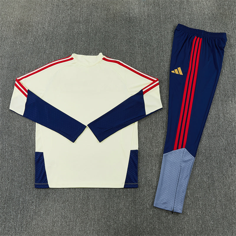 26/27 FC Bayern Munich Cream And Blue 1/4 Zip Tracksuit