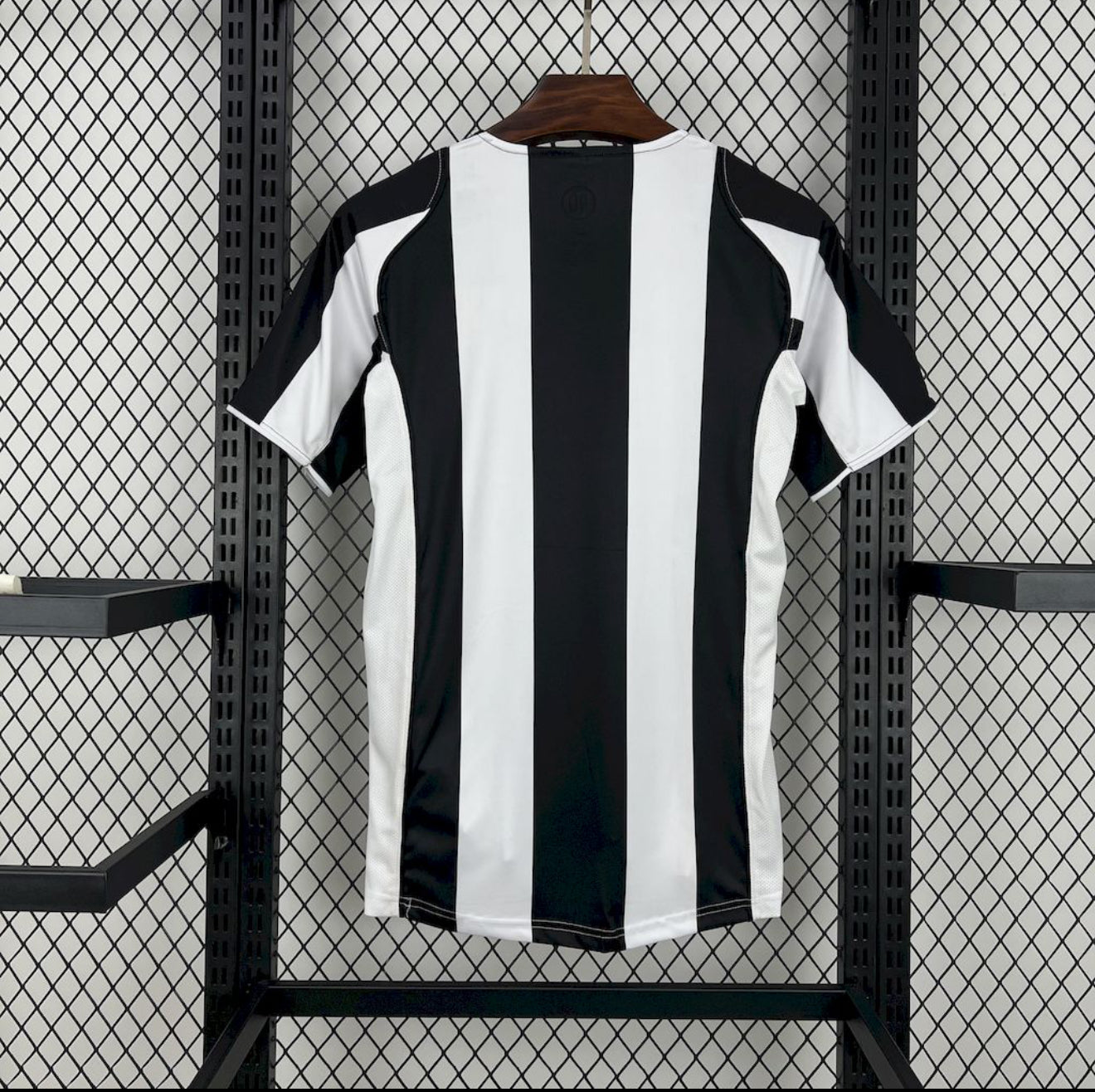 04/05 Juventus Retro Home Jersey