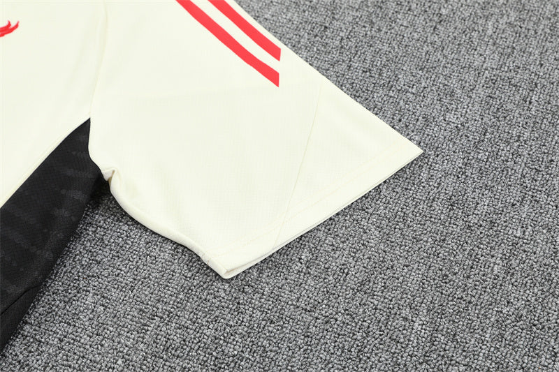 25/26 Liverpool Cream/Black Shorts Training Set