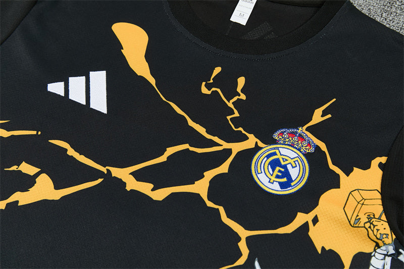 Real Madrid x Marvel Black Shorts Training Set