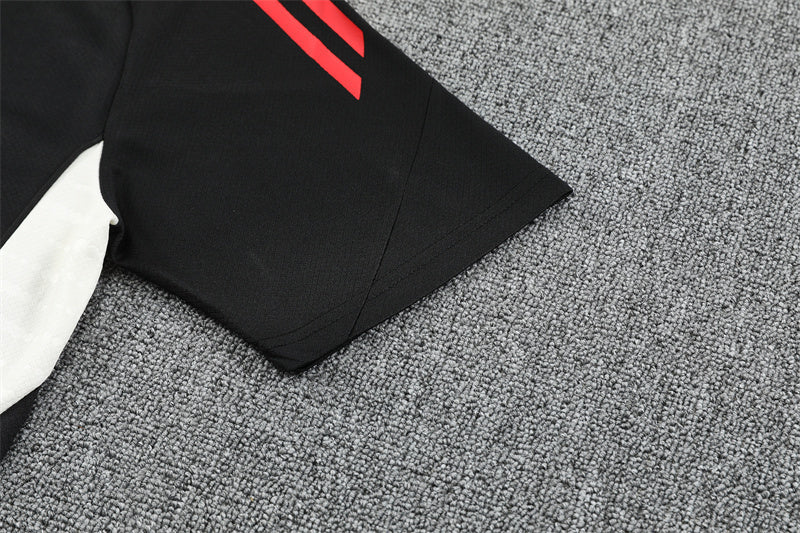 25/26 Liverpool Black Shorts Training Set