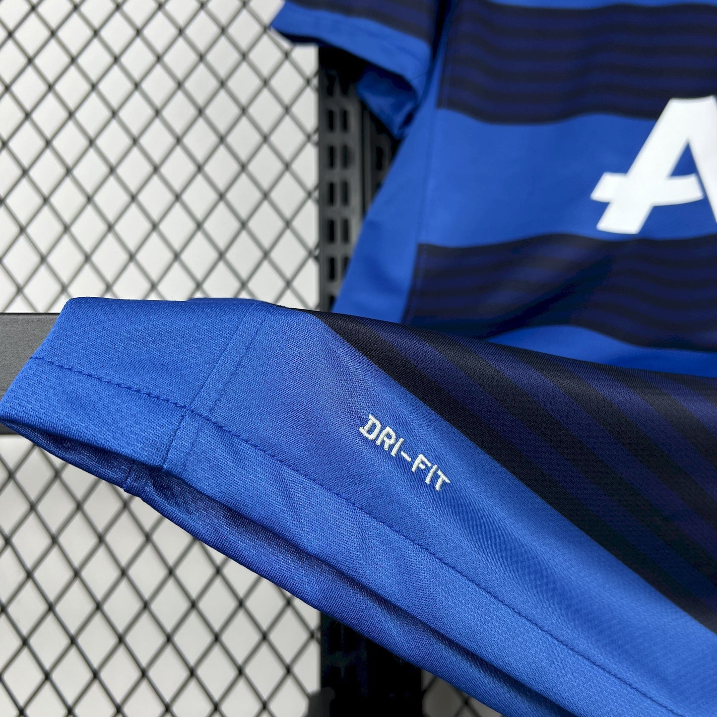 2011/12 Manchester United Retro Away Jersey