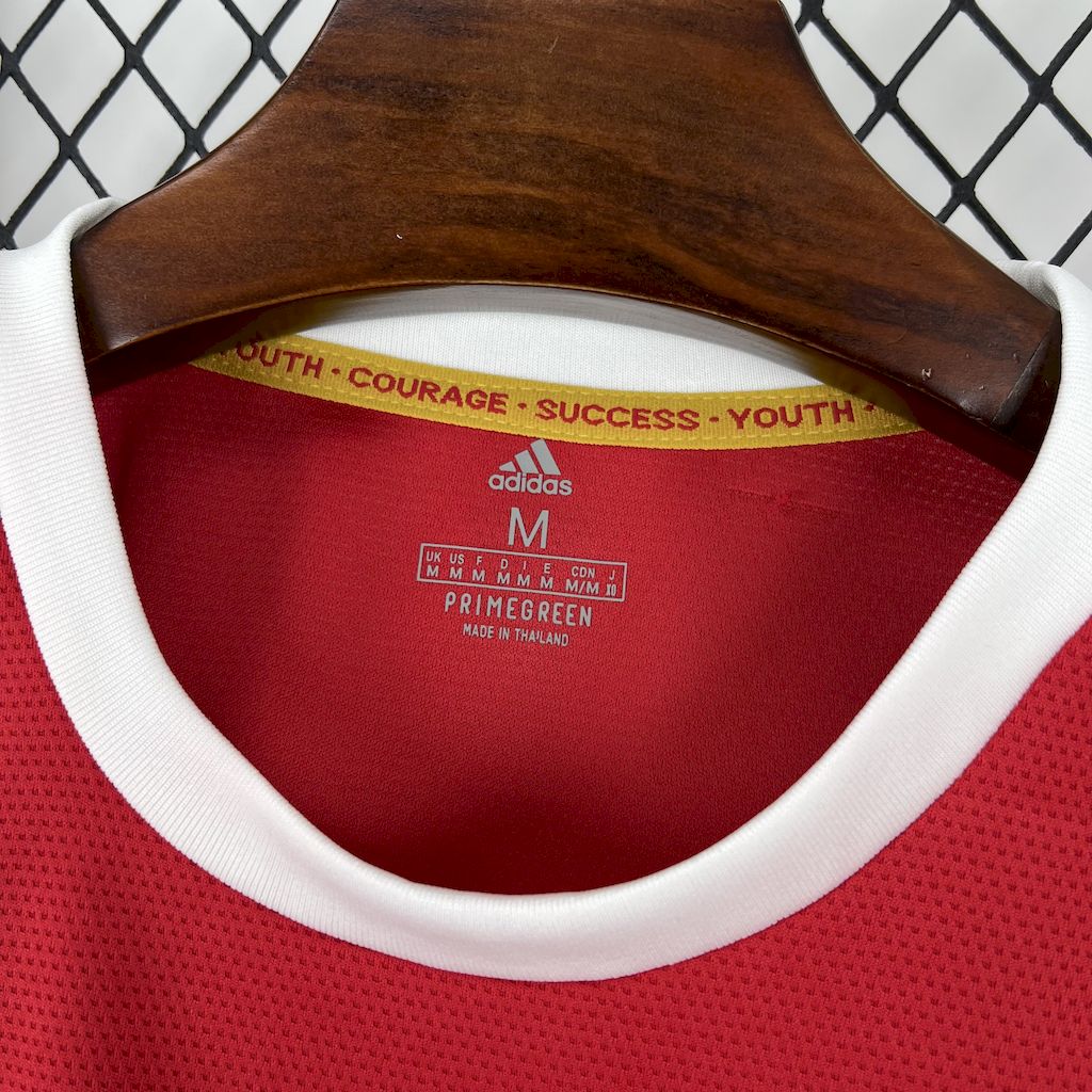 2021/22 Manchester United Retro Home Jersey