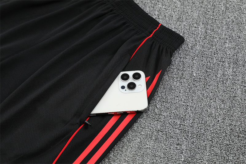 25/26 Liverpool Black Shorts Training Set