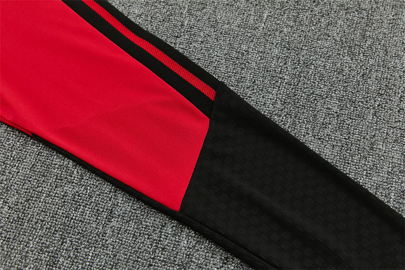 26/27 Manchester United Red And Black 1/4 Zip Tracksuit