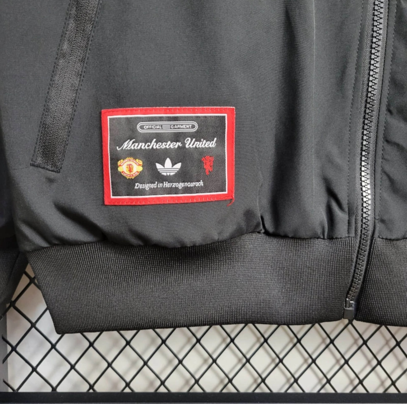 Manchester United Black/Red Windbreaker