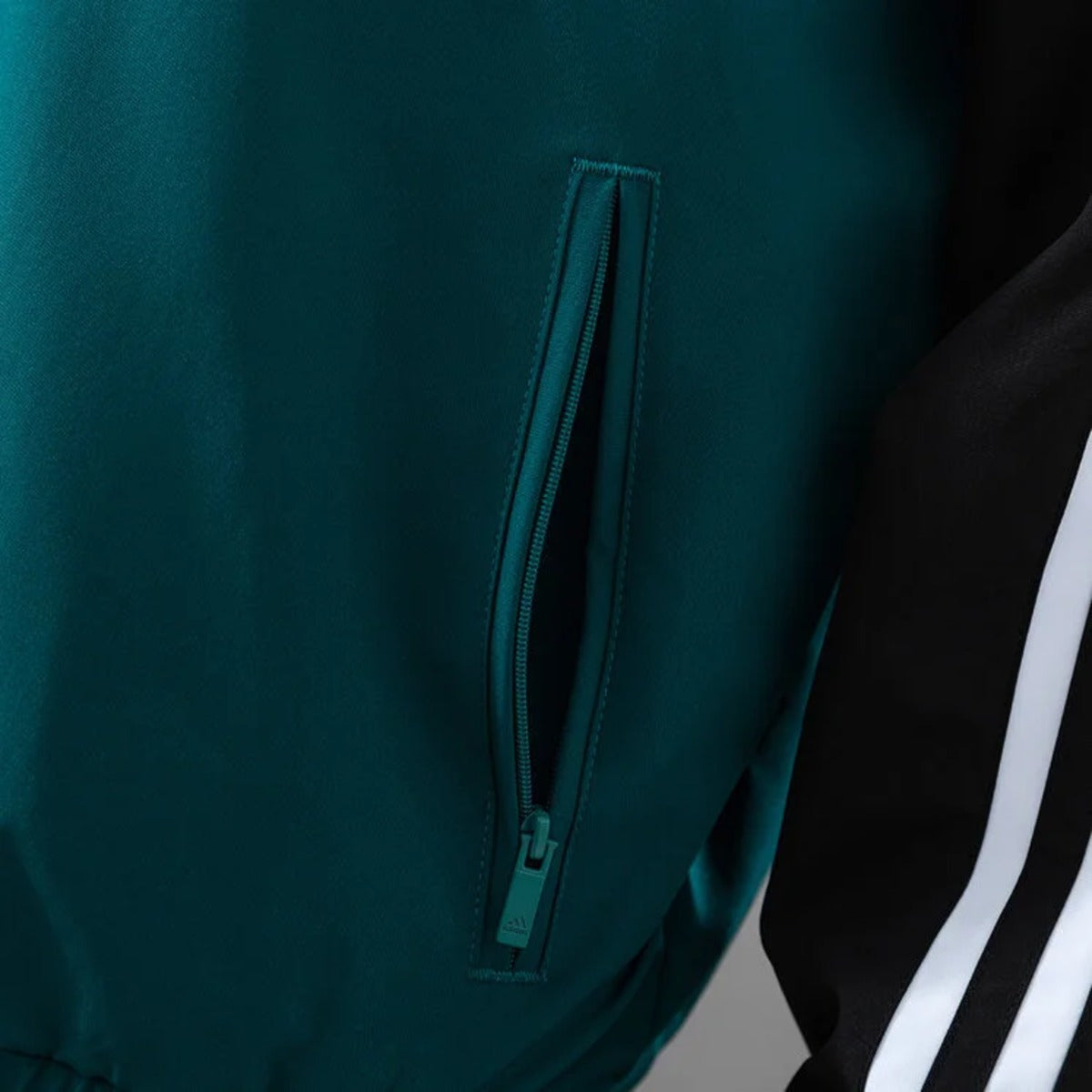 Retro Liverpool Green Windbreaker