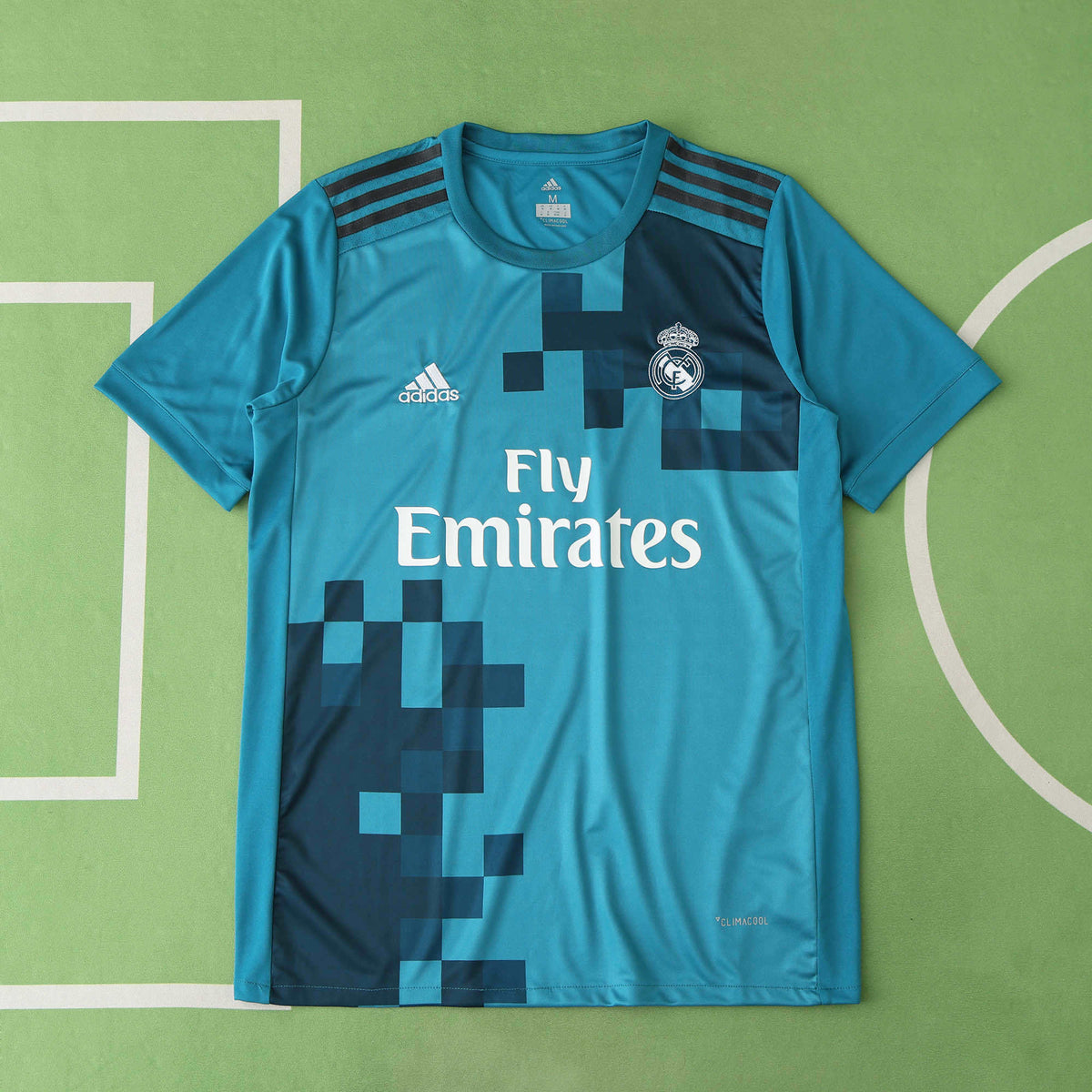 17/18 Real Madrid Retro Third Jersey