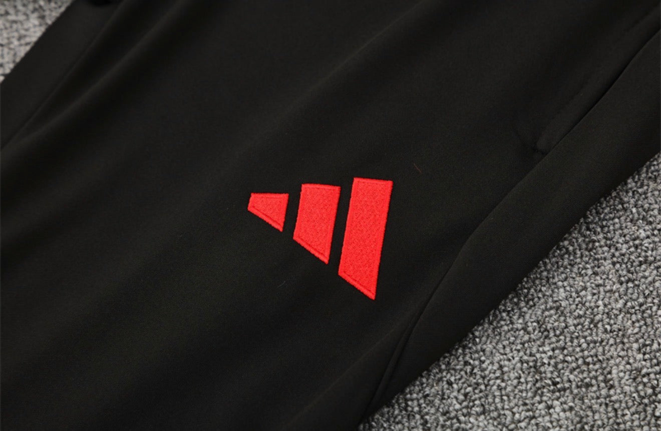 25/26 Liverpool FC Red/Black 1/4 Zip Tracksuit