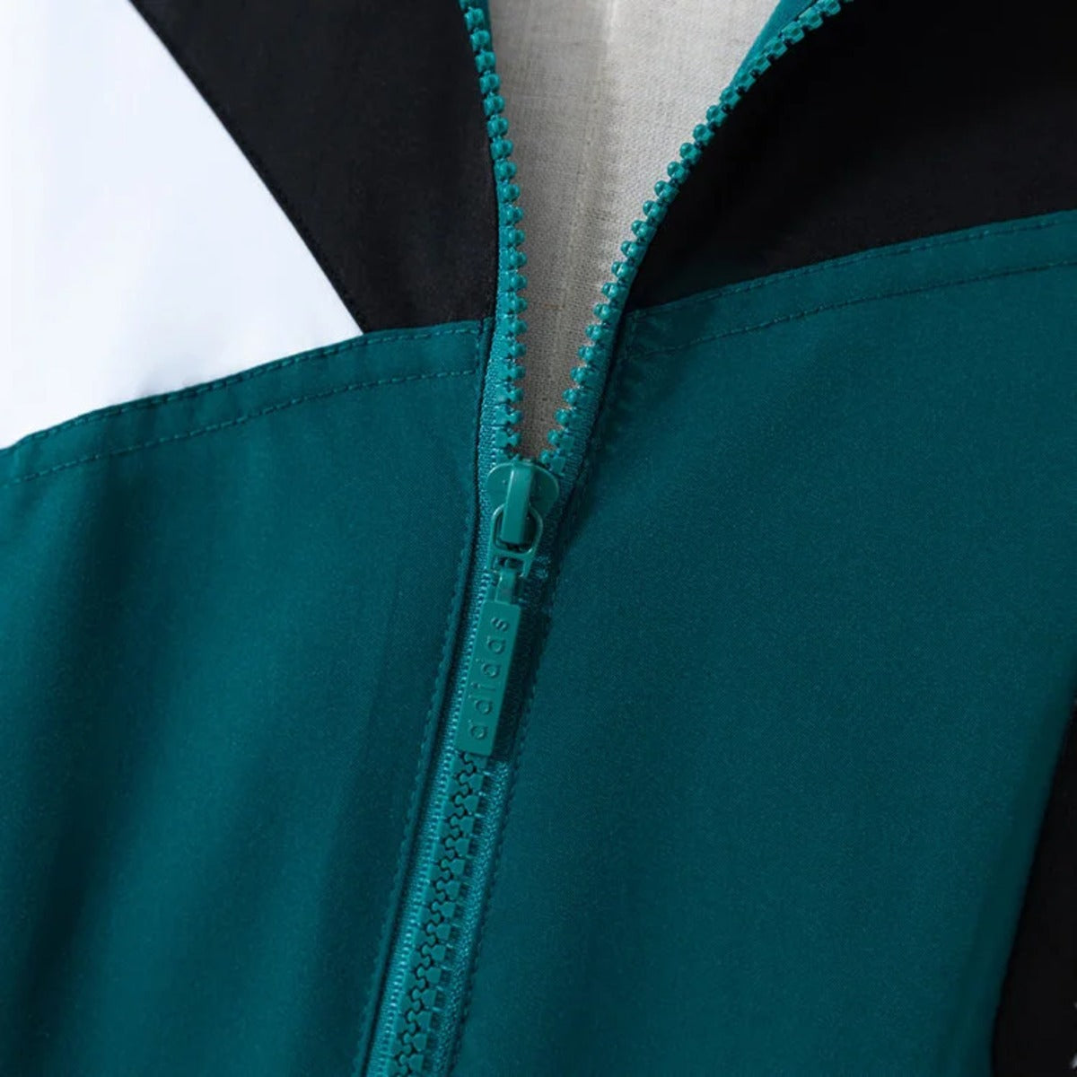Retro Liverpool Green Windbreaker