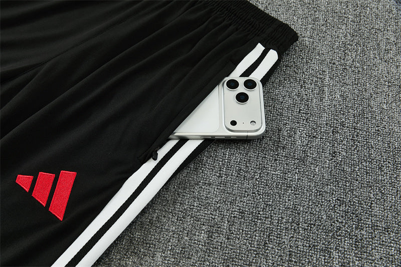 26/27 Liverpool FC Black And White 1/4 Zip Tracksuit