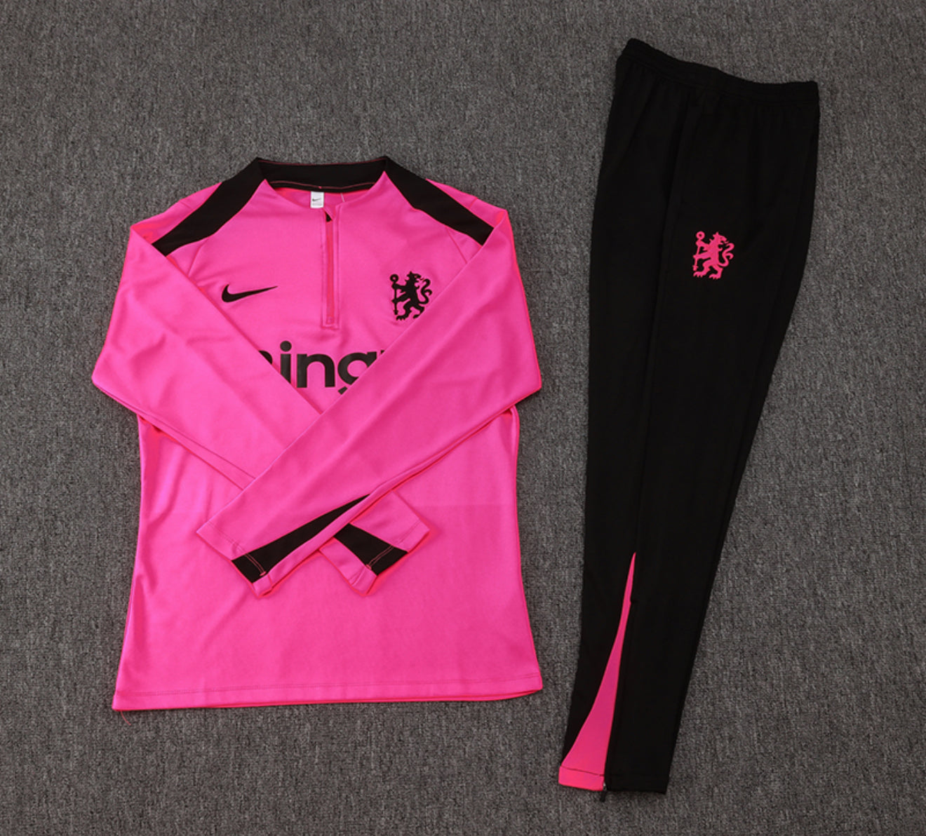24/25 Chelsea FC Pink And Black 1/4 Zip Tracksuit