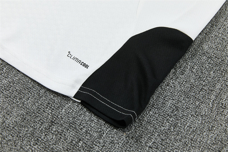 26/27 Juventus White/Black Shorts Training Set
