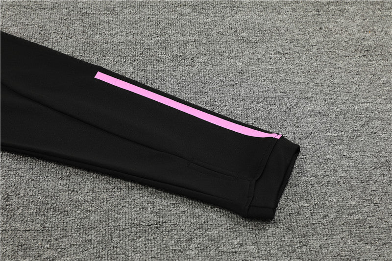 23/24 Juventus White And Black 1/4 Zip Tracksuit