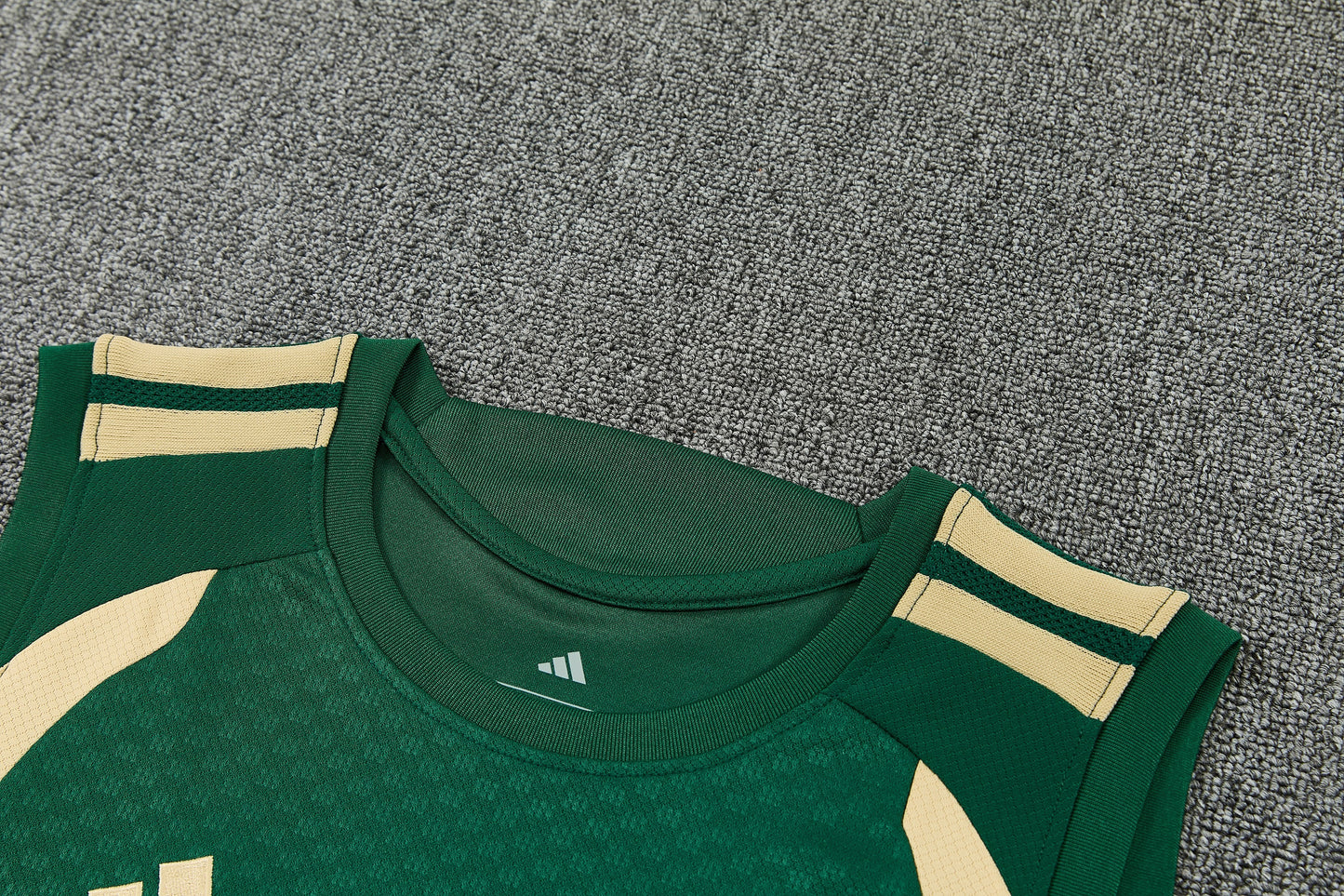 26/27 Real Madrid Green/Gold Vest Training Set