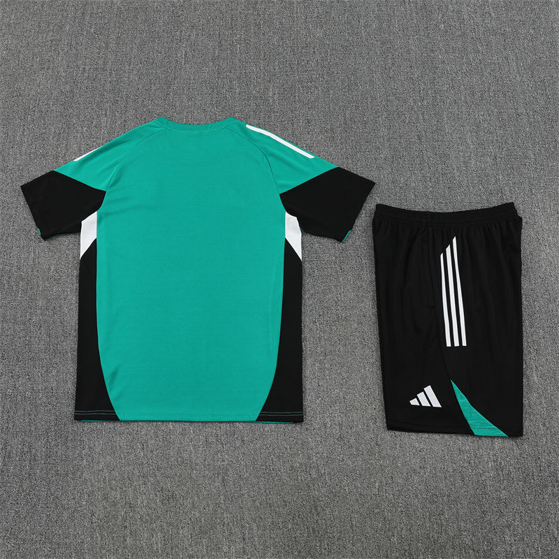 25/26 Liverpool Green/Black Shorts Training Set