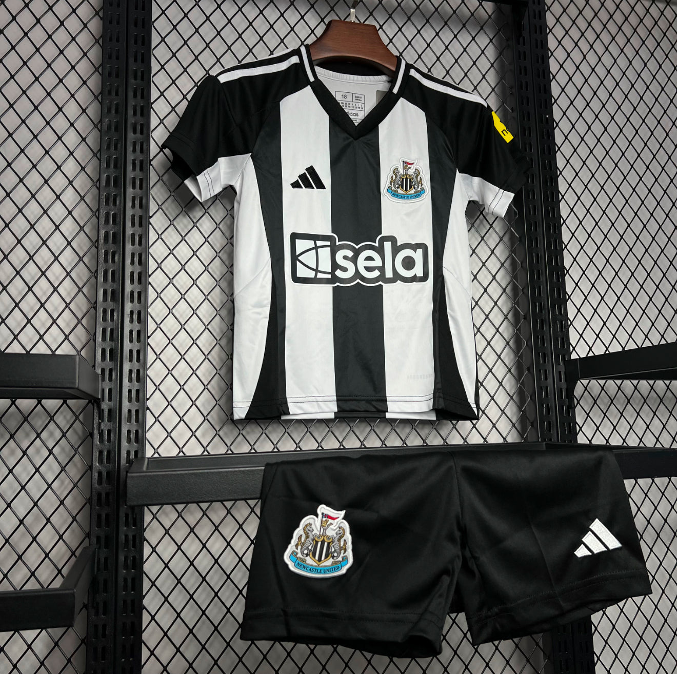 24/25 Newcastle United Home Kids Kit