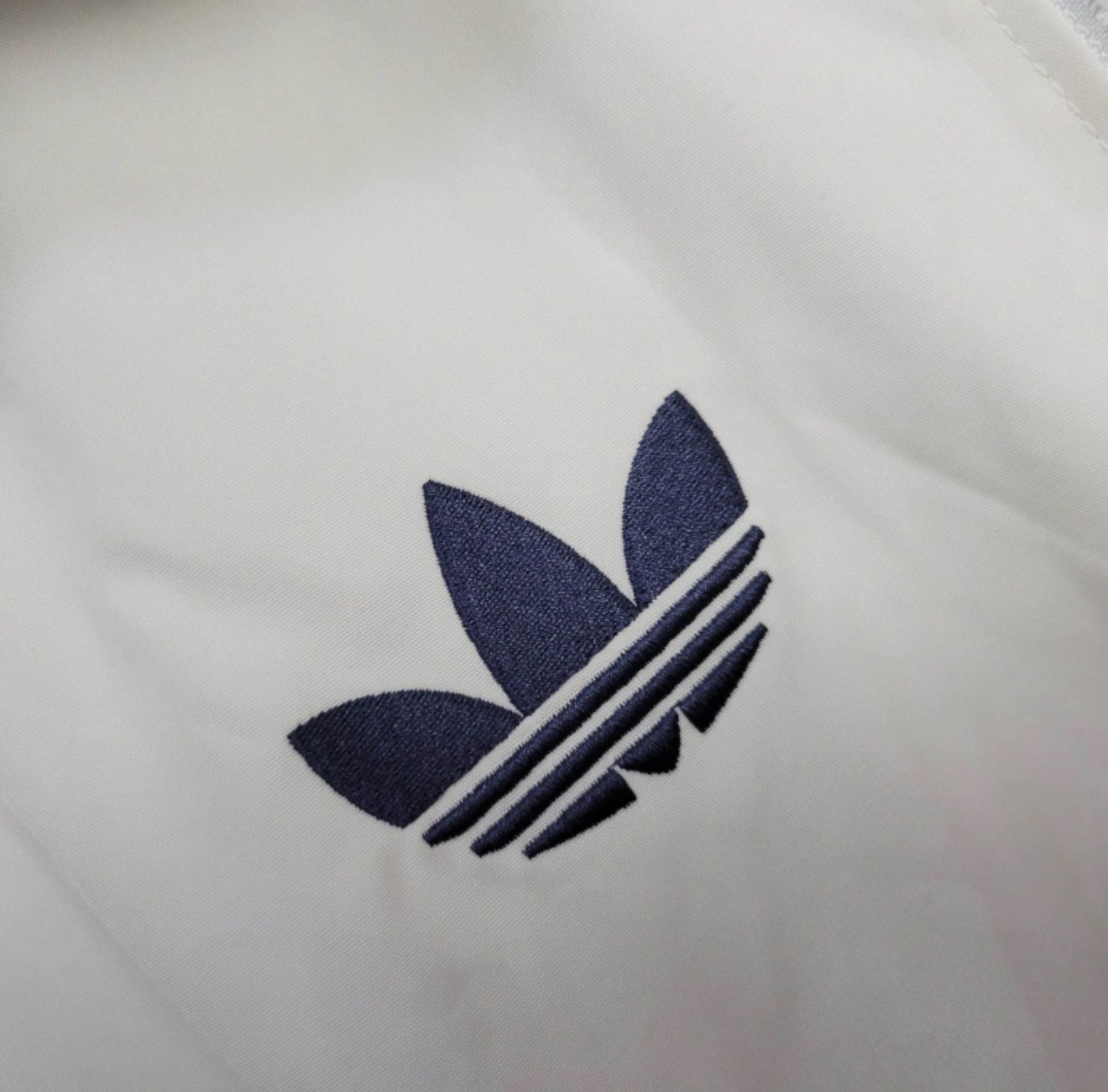 Juventus Cream/Grey Windbreaker