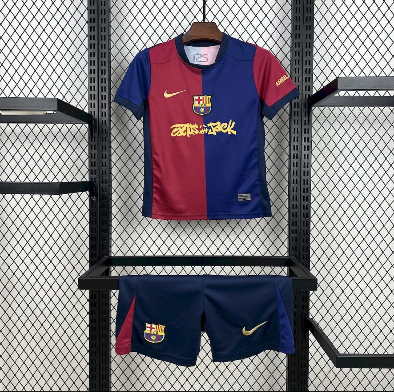 FC Barcelona x Travis Scott Kids Kit