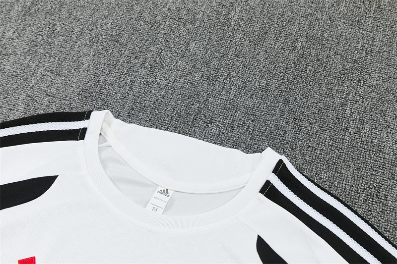 26/27 Liverpool White/Black Shorts Set