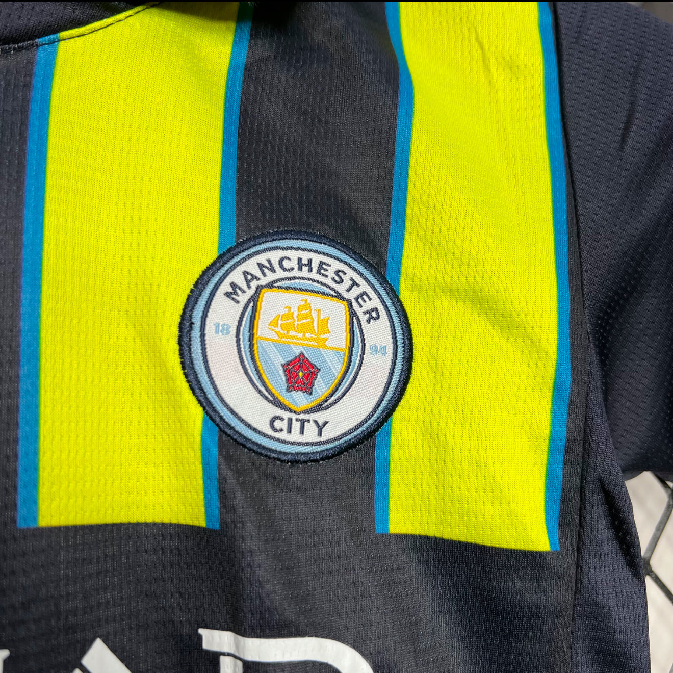 24/25 Manchester City Away Kids Kit