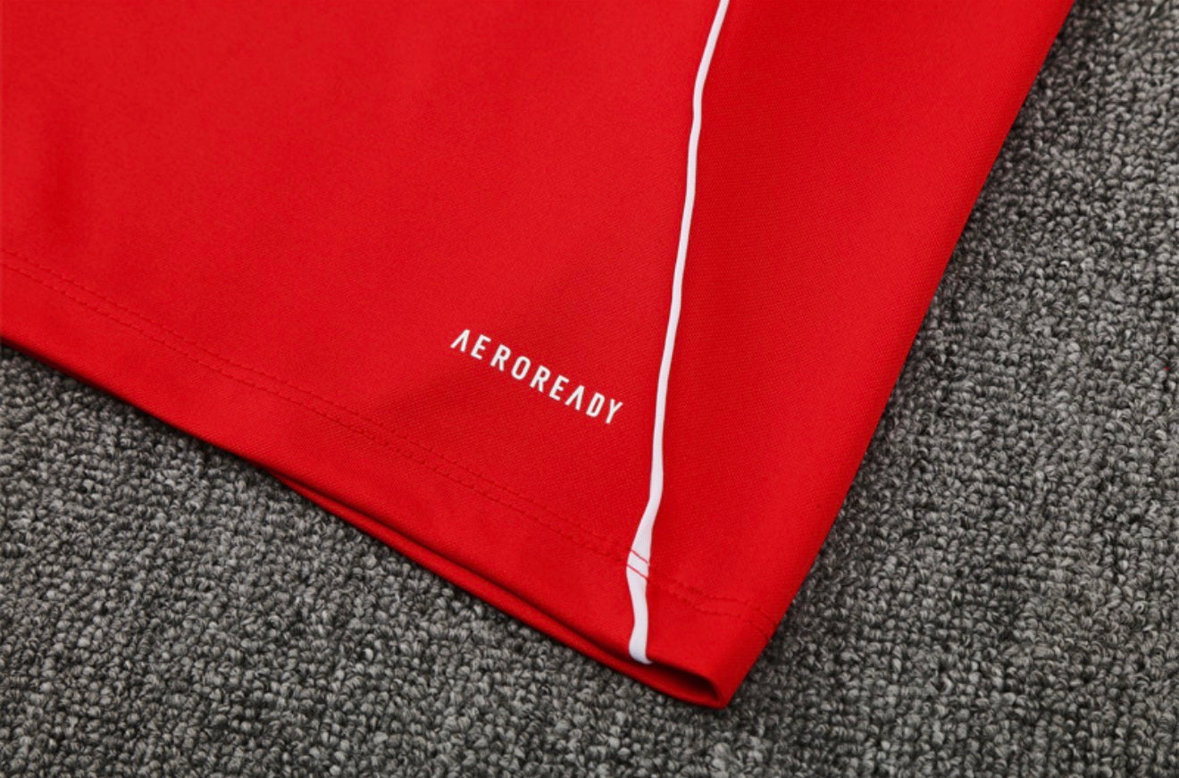 25/26 Liverpool FC Red/Black 1/4 Zip Tracksuit