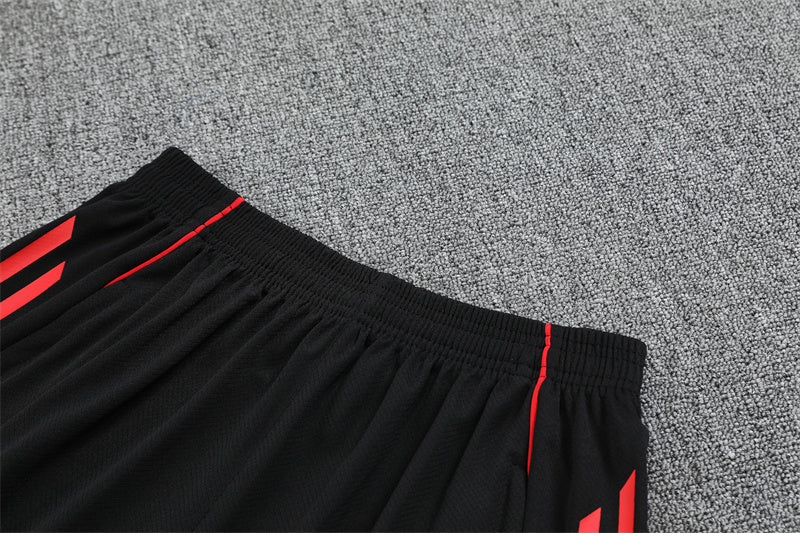 25/26 Liverpool Black Shorts Training Set