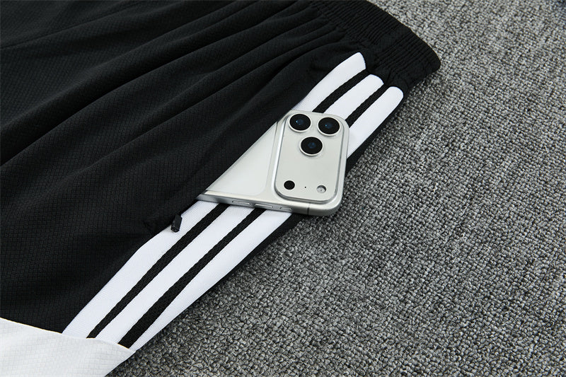 26/27 Juventus White/Black Shorts Training Set