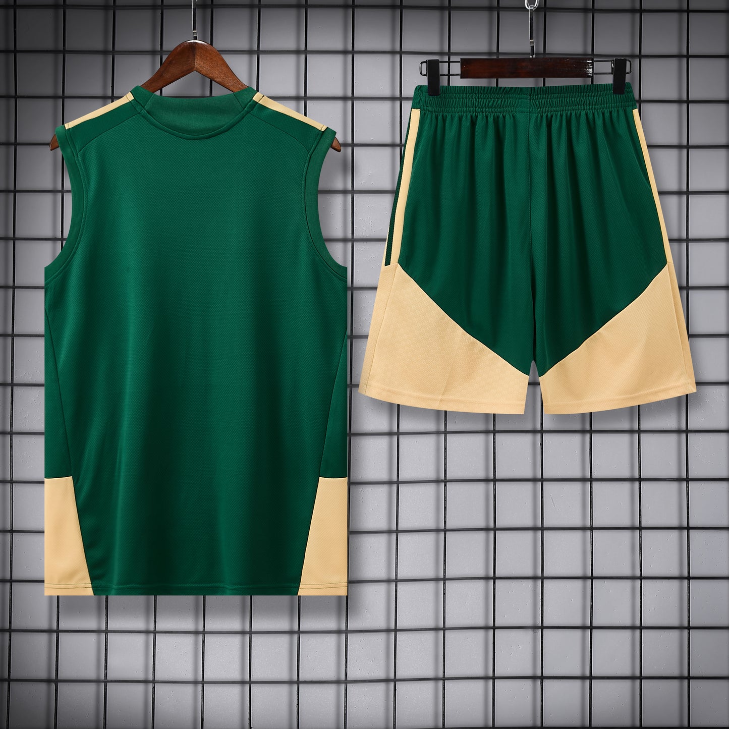 26/27 Real Madrid Green/Gold Vest Training Set