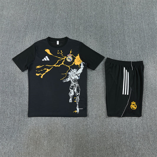 Real Madrid x Marvel Black Shorts Training Set
