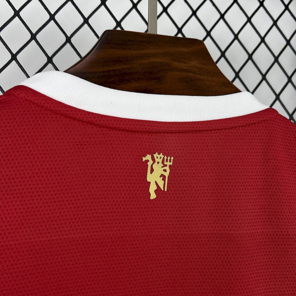 2021/22 Manchester United Retro Home Jersey