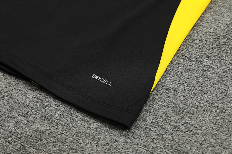 24/25 Borussia Dortmund Black 1/4 Zip Tracksuit