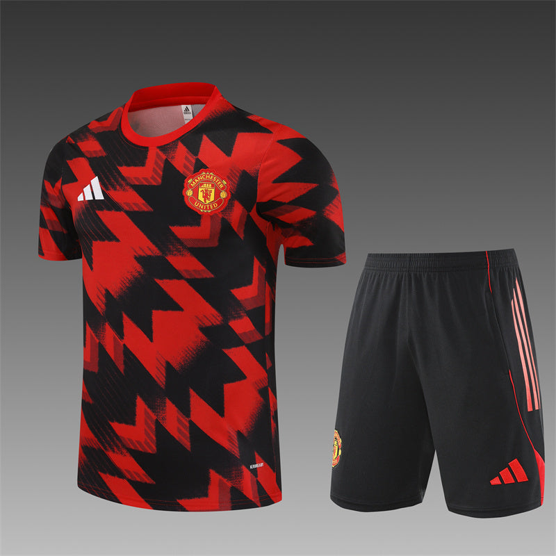 25/26 Manchester United Black/Red Shorts Training Set