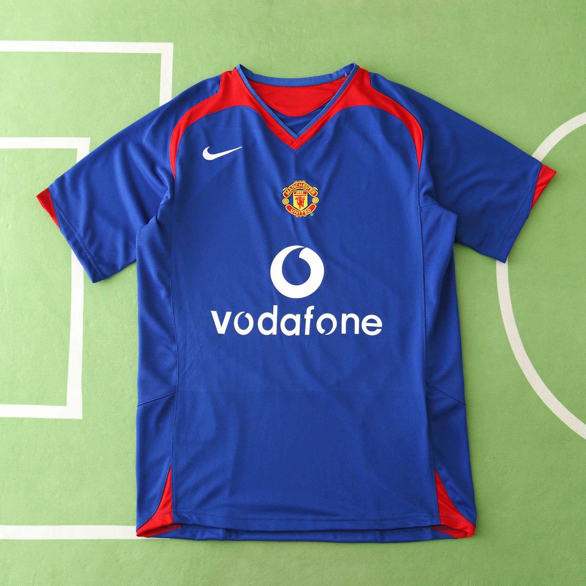 05/06 Manchester United Retro Away Jersey
