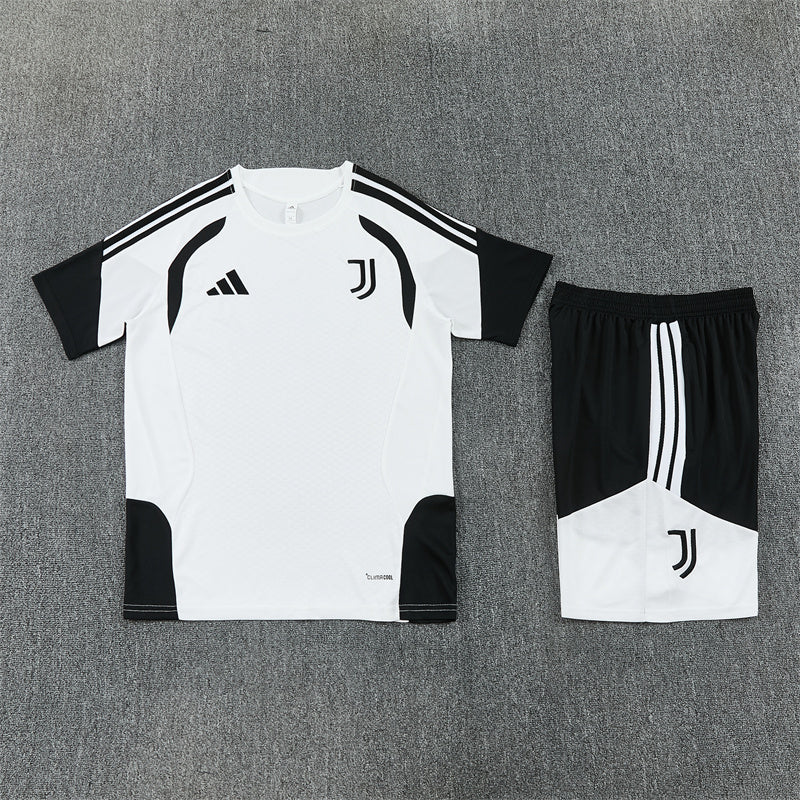 26/27 Juventus White/Black Shorts Training Set
